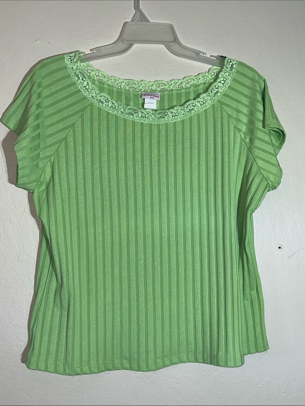 Julie’s Closet made in USA Chartuce Green Ribbed Short Sleeve Top with Lace Neck